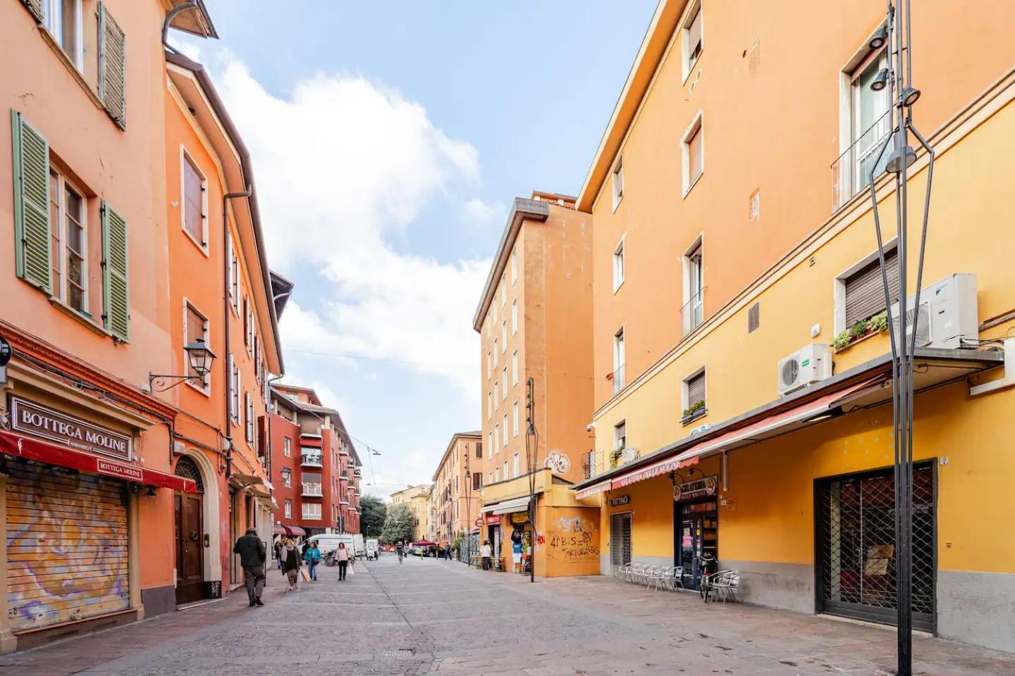 Oasis In The Centre Of Bologna Apartment Ngoại thất bức ảnh