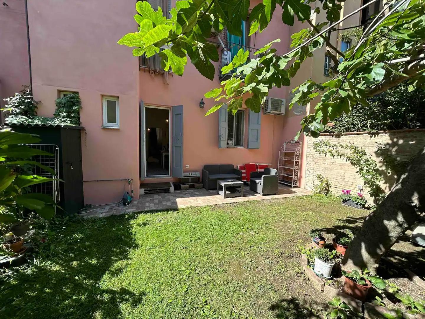 Oasis In The Centre Of Bologna Apartment Ngoại thất bức ảnh