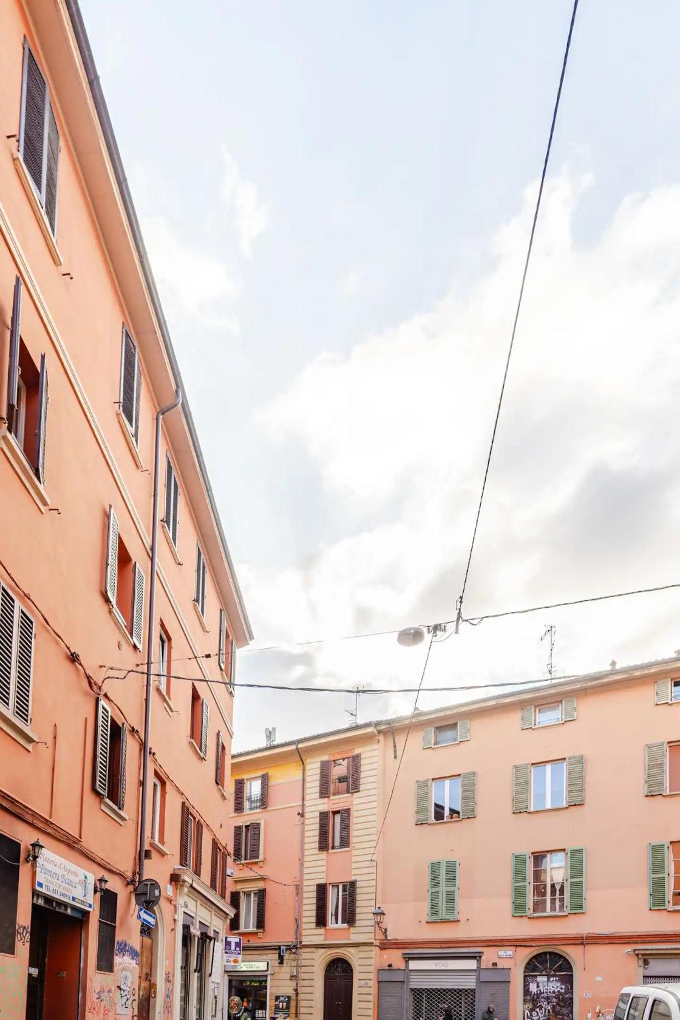 Oasis In The Centre Of Bologna Apartment Ngoại thất bức ảnh